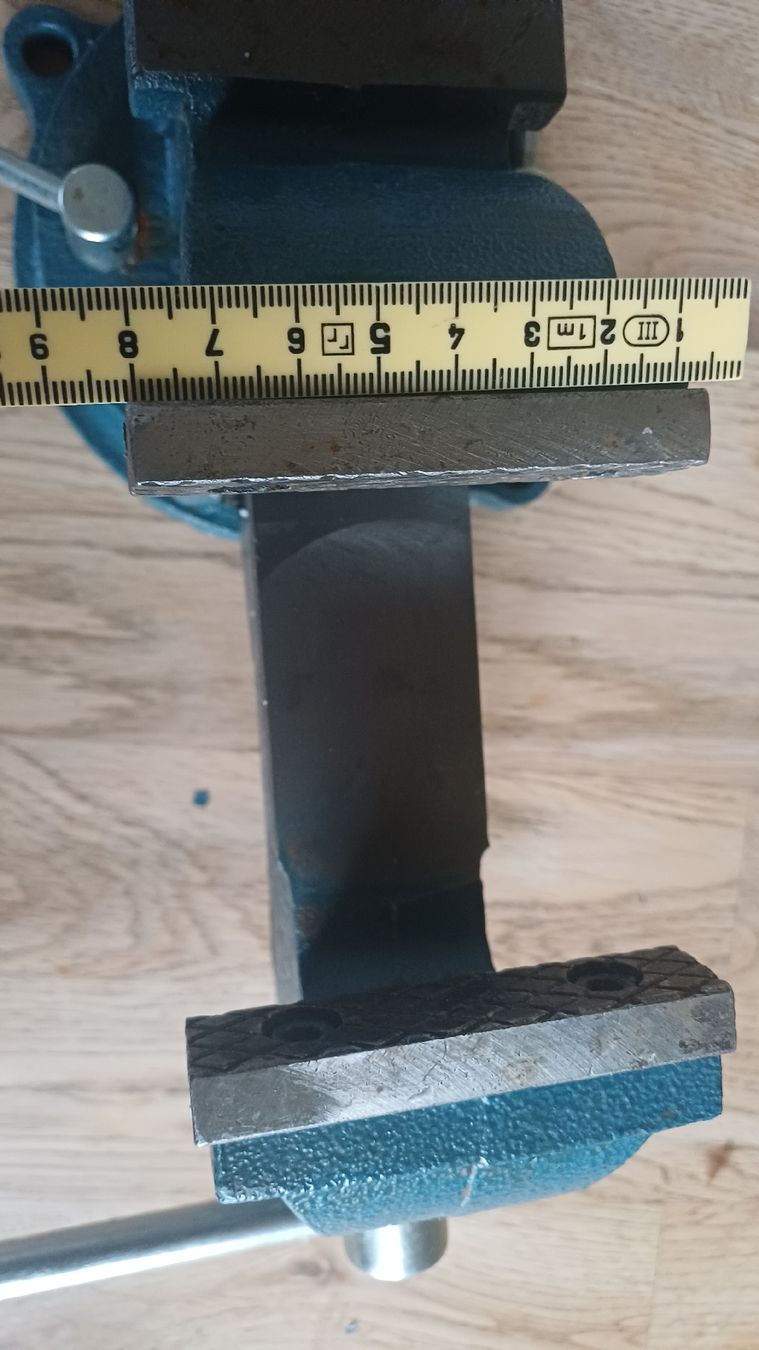 Tous les outils: Schraubstock drehbar  – D'occasion à Flawil par Naphtali 4