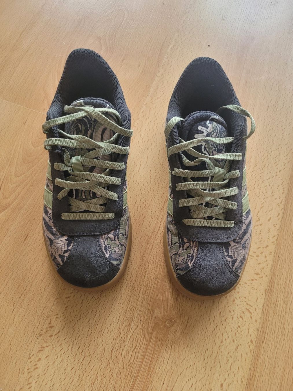 Adidas Herrenschuhe: Adidas Sneakers Kinder – Gebraucht aus Luzern von Sainte-Victoire 1
