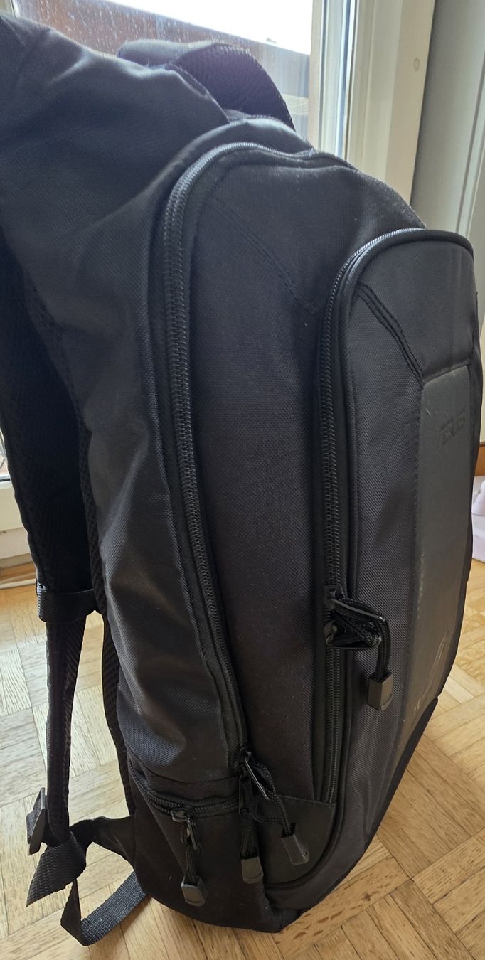 Zaini: Sac à dos ASUS pour PC portable/gaming – Usato da Yverdon-les-Bains venduto da van_dq65 3