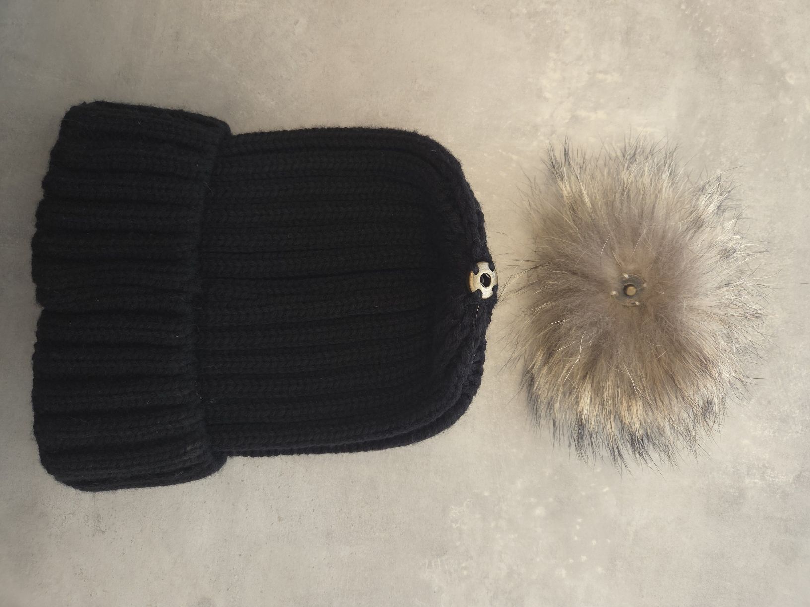 Moncler Hüte, Mützen & Caps: Bonnet Moncler noir  – Gebraucht aus Crissier von len_mj9h 2