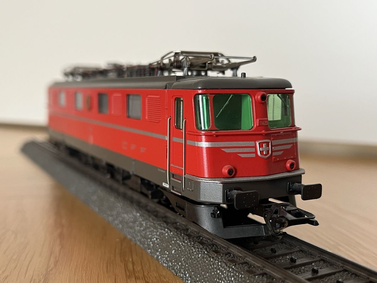 Märklin Modellini di ferrovie: SBB Ae 6/6 Genève Märklin Digital  – Usato da Basel venduto da Re620_11627