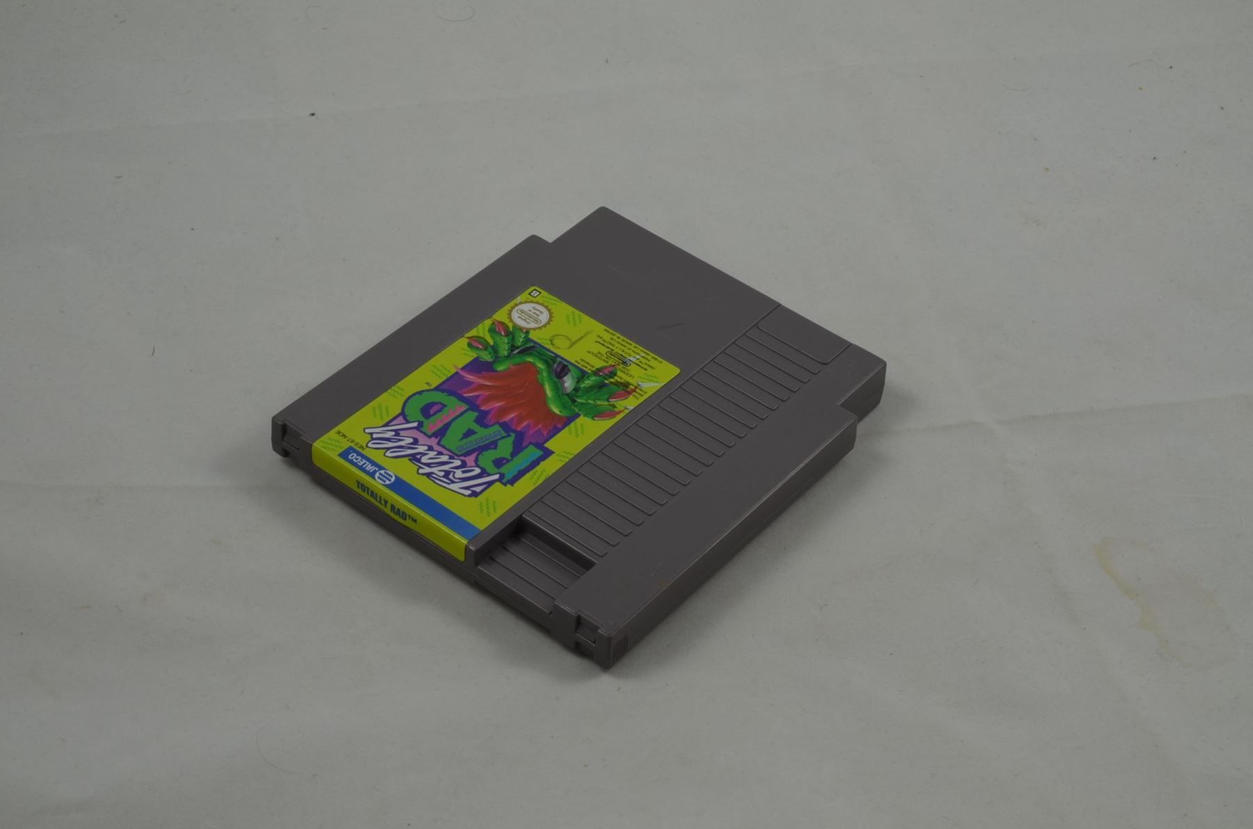 Giochi: Totally Rad NES Spiel – Usato da Buchs AG venduto da SellAndBuyX