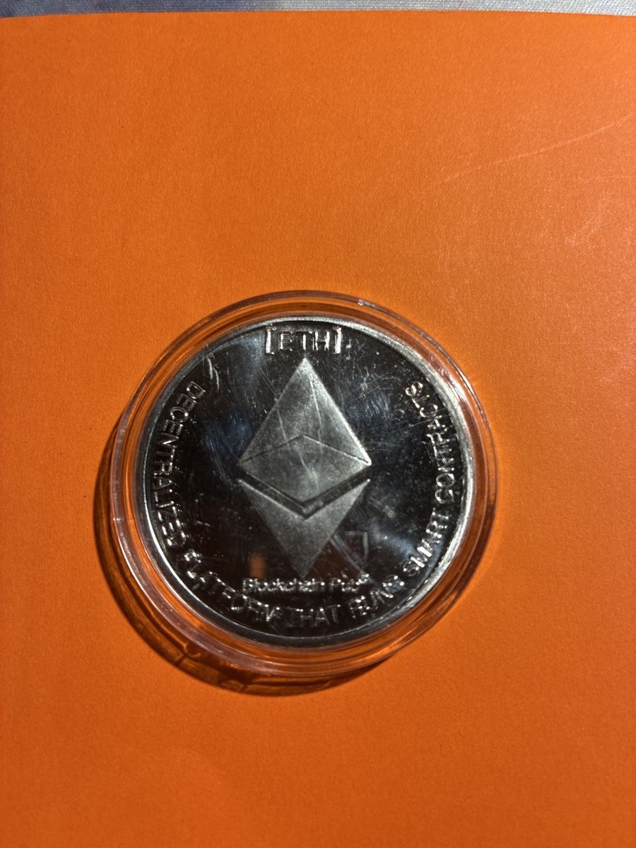 Tutti le monete: Pièce Ethereum grise (crypto) – Nuovo e nell'imballaggio originale da Villa (Evolène) venduto da Allan3 1