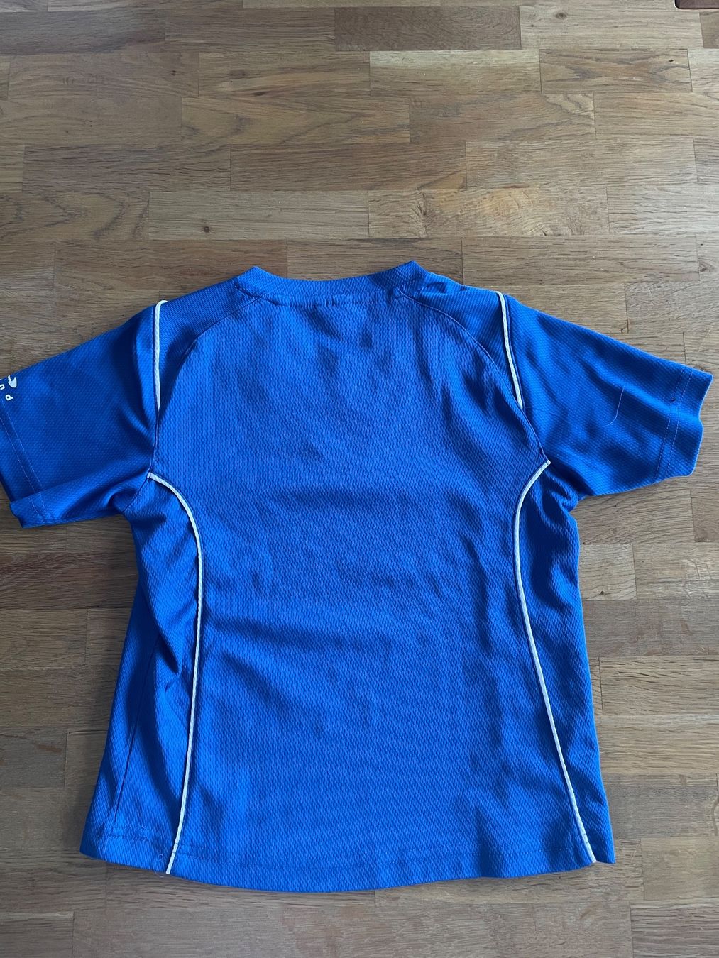 Scarpe, pantaloni & magliette da ginnastica: Fussball Set / Turnset kurz Gr. 122 – Usato da Gränichen venduto da stern1111 3