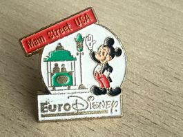 Pin Mickey Mouse EuroDisney Main Street USA gebrannt.
