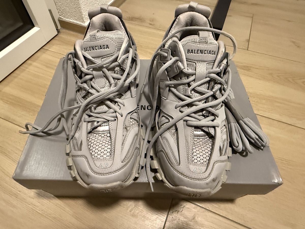 Balenciaga Scarpe da uomo: Balenciaga Track Sneakers Size 43 - Grey – Usato da Zürich venduto da eli_gmr8