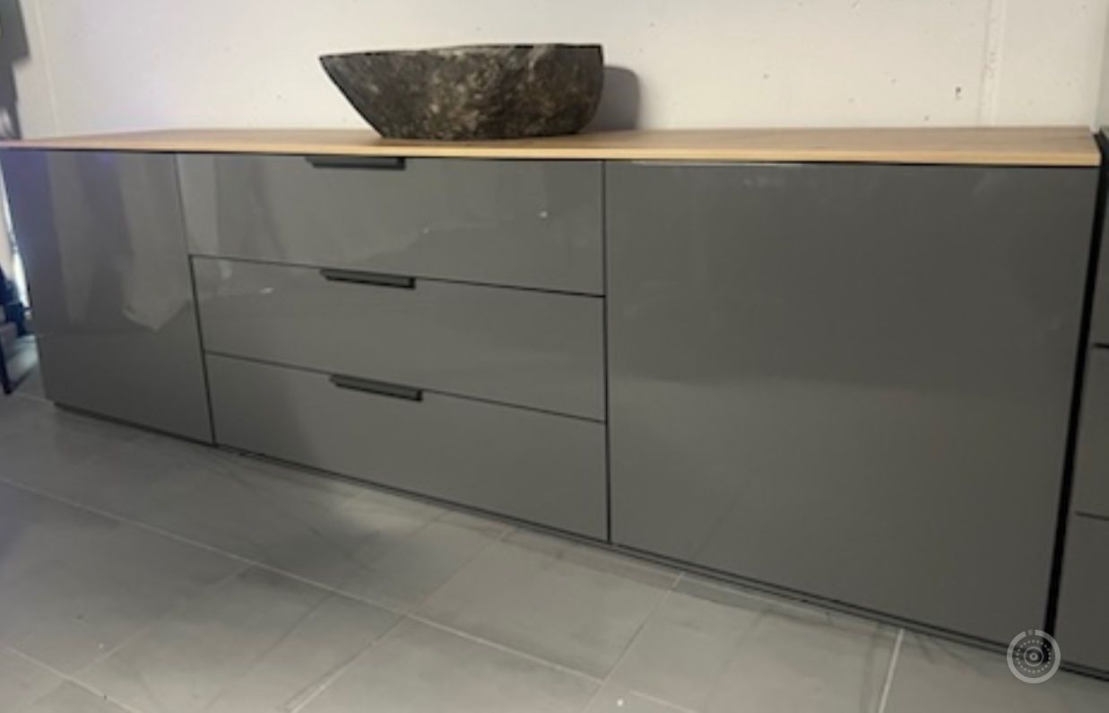 Mobili TV: Tv Möbel / TV stand – Usato da Zürich venduto da ale_6jll
