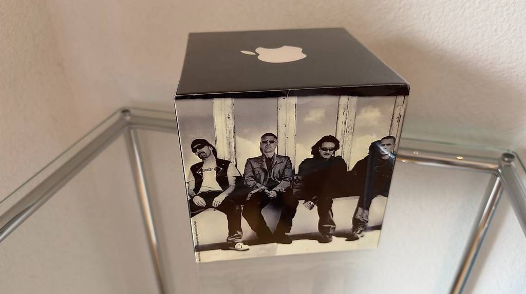 Lettore multimediale portatile: Original Apple iPod U2 Special Edition – Usato da Zug venduto da tho_b78v 3
