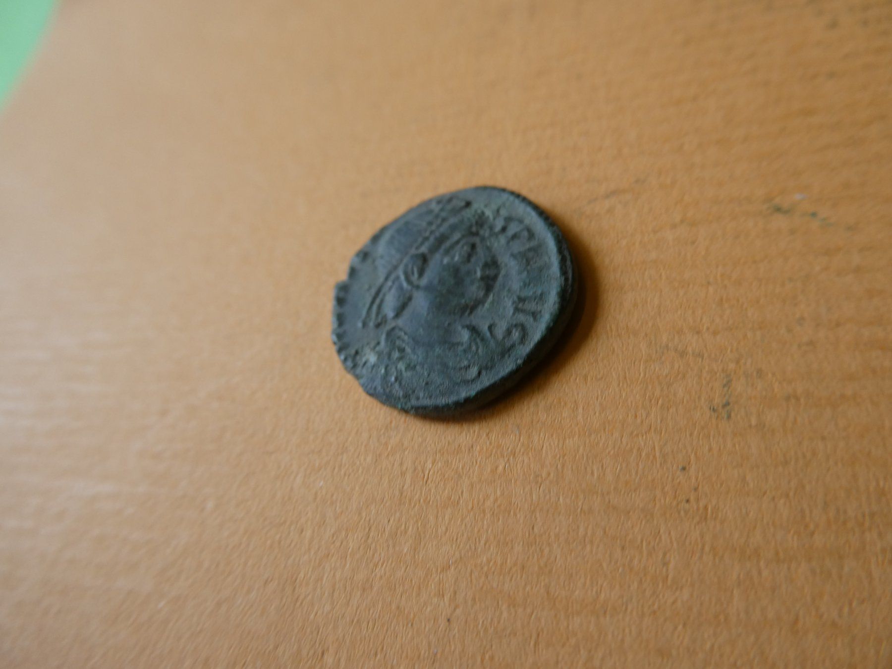 Tutti le monete: uralte Bronzemünze  17 mm     2.61 g – Usato da Hinterforst venduto da Rohusri 1