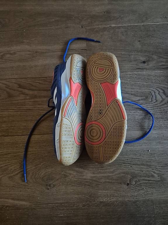 Adidas Scarpe da uomo: Original Adidas Turnschue Grösse 43 1/3 – Usato da Koppigen venduto da abu_5syv 2