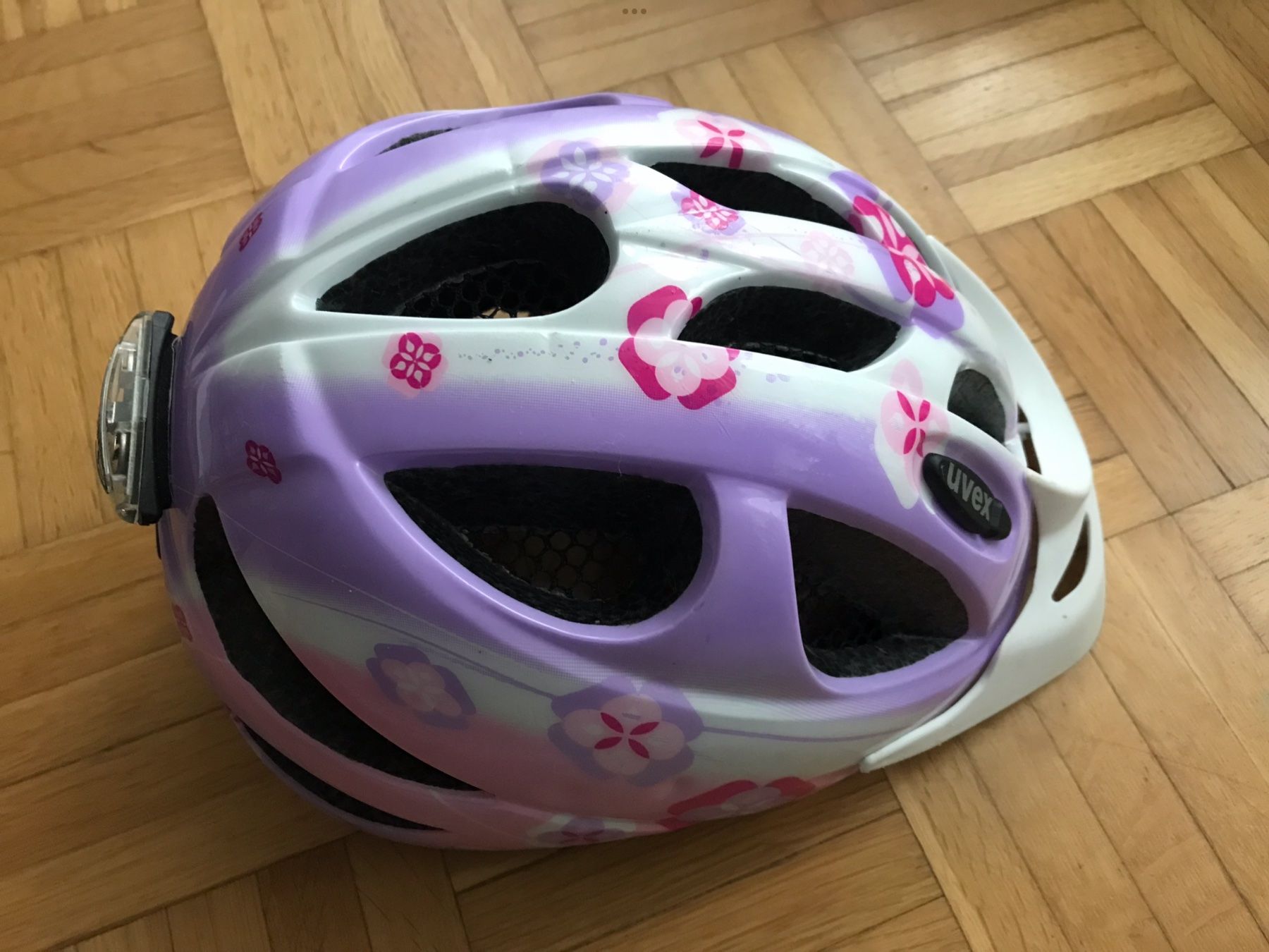Uvex Caschi: Kinderhelm Velohelm Mädchen UVEX Grösse 49-55 cm – Usato da Emmenbrücke venduto da Hathor123