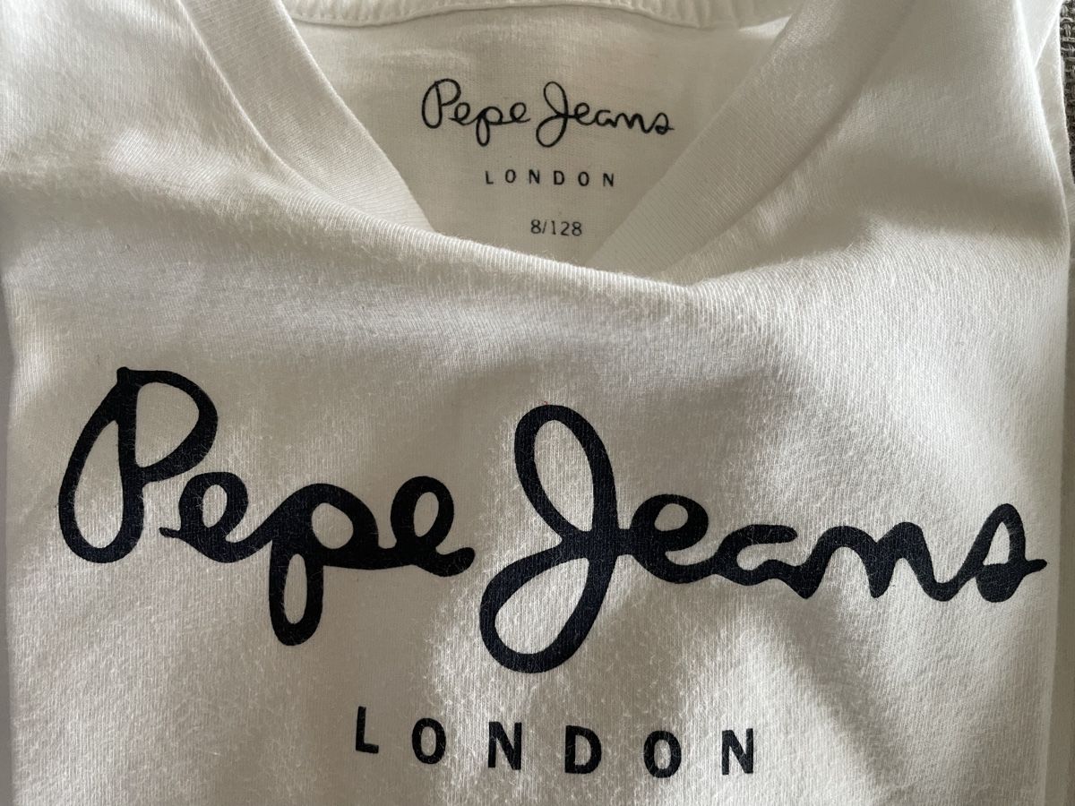Pepe Jeans Hemden, T-Shirts & Polos: Pepe jeans shirt 8Y 128cm – Gebraucht aus Lausanne von Jarosz 1