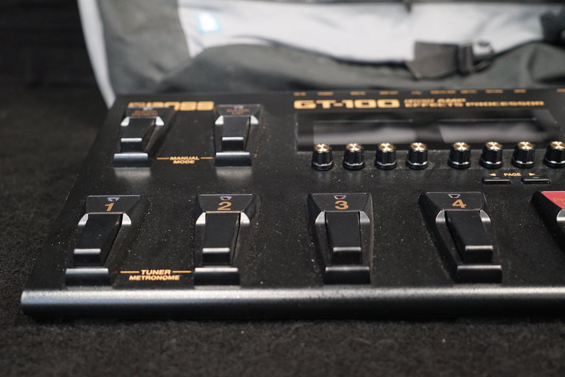 Roland Strumenti musicali: Boss GT-100 Amp Effects Proc. V.2 Multieffekt und Amp-Modeli – Usato da Ortschwaben venduto da Musictrade 9