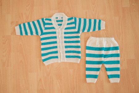 Strick-Set Jäckchen & Hose Gr. 68 - NEU