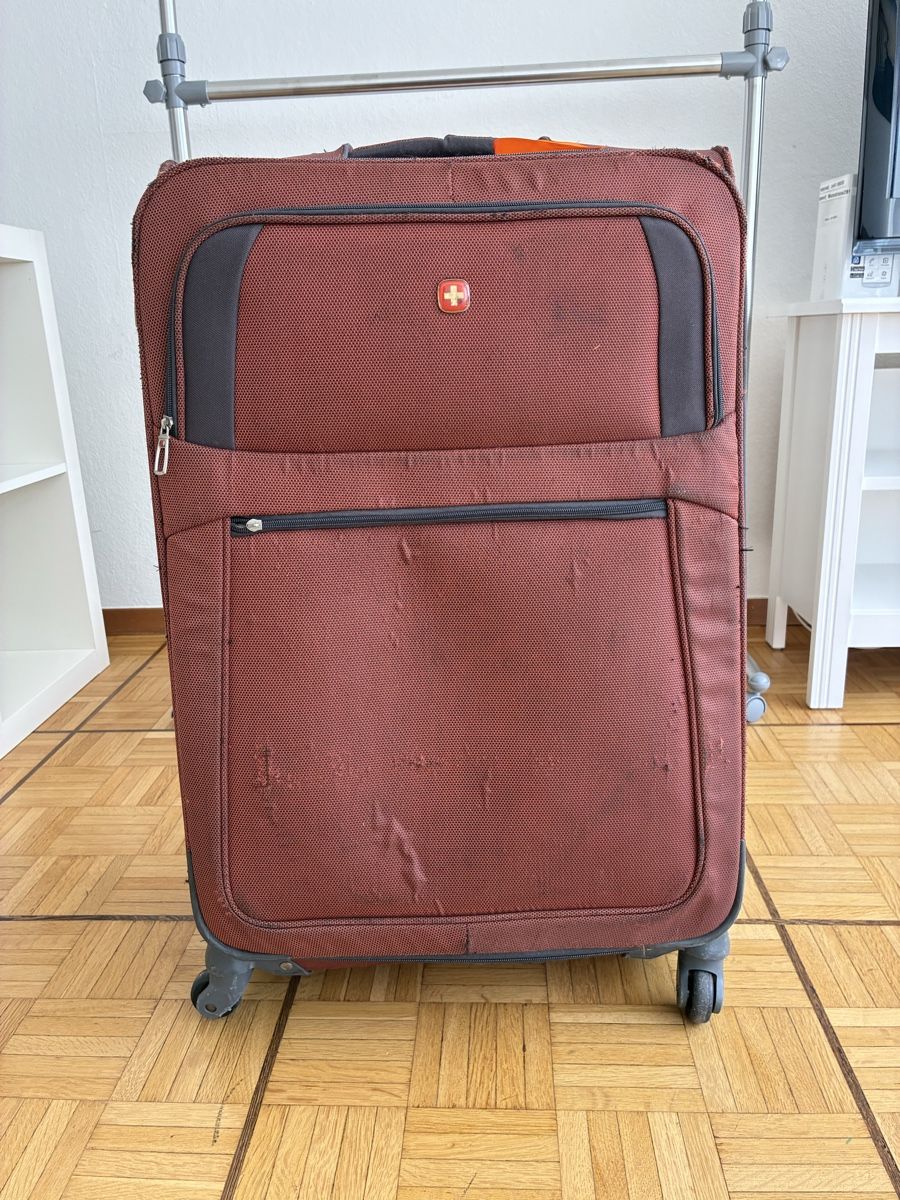 Swiss Valises de voyage: Suitcase suitable for 23Kg – D'occasion à Luzern par car_9qxd