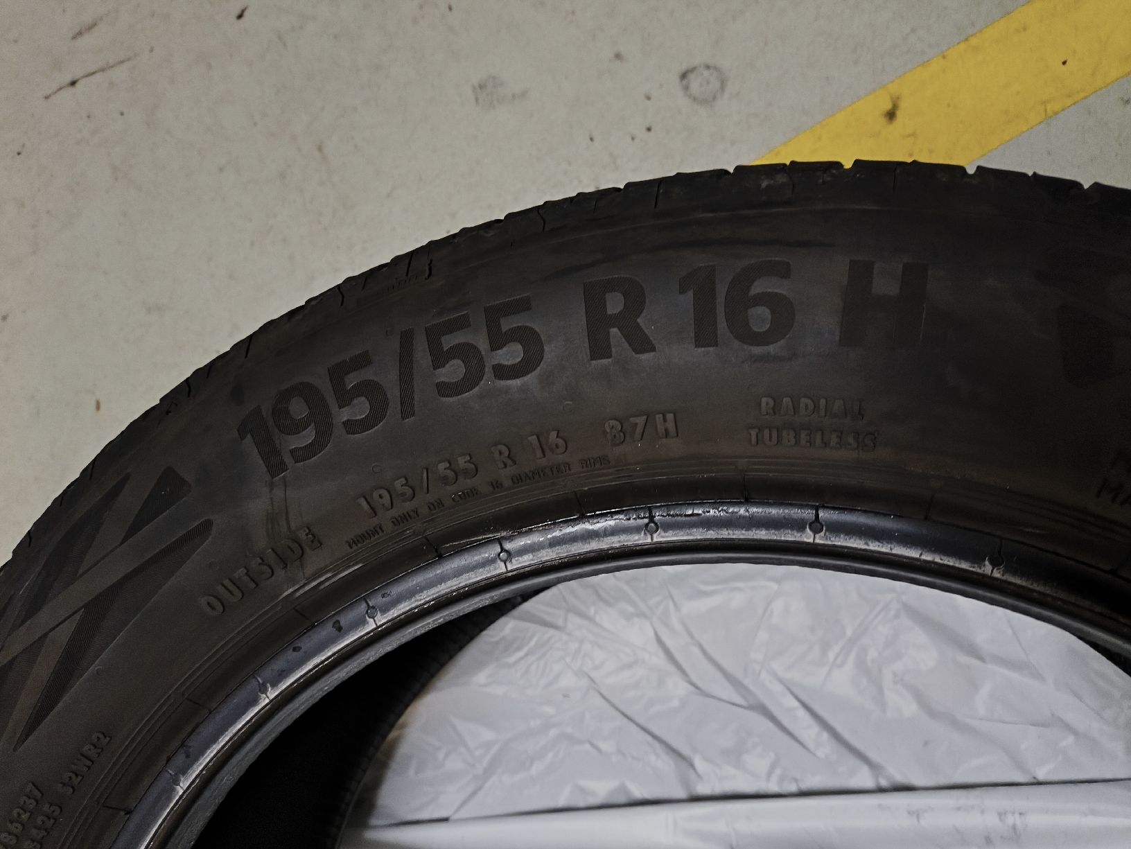 Pneus & Kompletträder: Continental Ecocontact 6 195 55 r16 87h – Gebraucht aus Thayngen von oliveira31 1