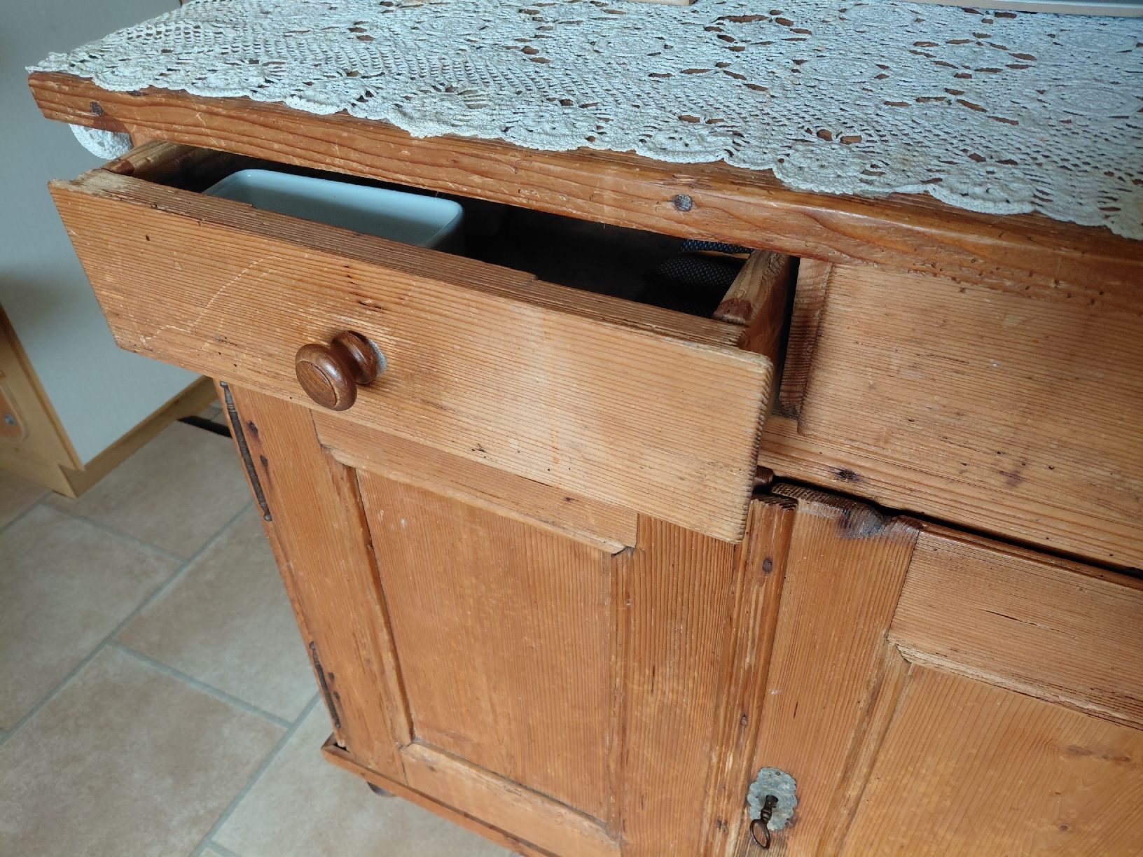 Vetrine: Alte Holzvitrine  – Usato da Ennetbühl venduto da Marlon79 3