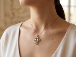 Pendentif Pomellato Capri Croix en Or Rose Mat