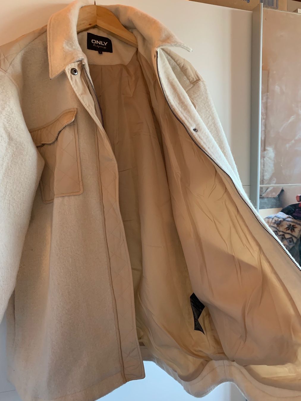 Only Jacken: Veste lainée style surchemise Only T.L neuve – Neu (gemäss Beschreibung) aus Perroy von barballalla 3