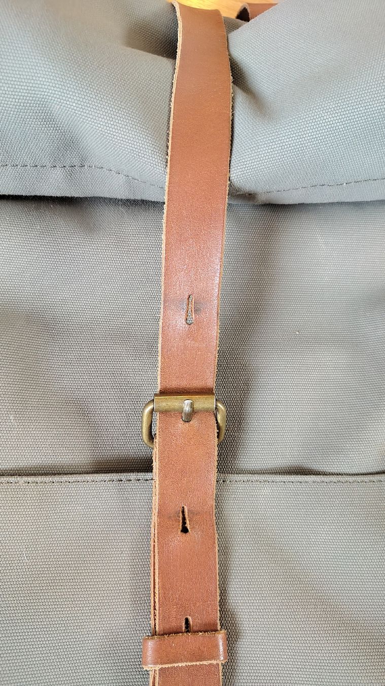 Zaini: Rucksack grau Rollverschluss Lederriemen – Usato da Hinwil venduto da reanaegeli 3