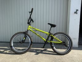 BMX Fahrrad 20 Zoll Trelago mit Pegs – guter Zustand 