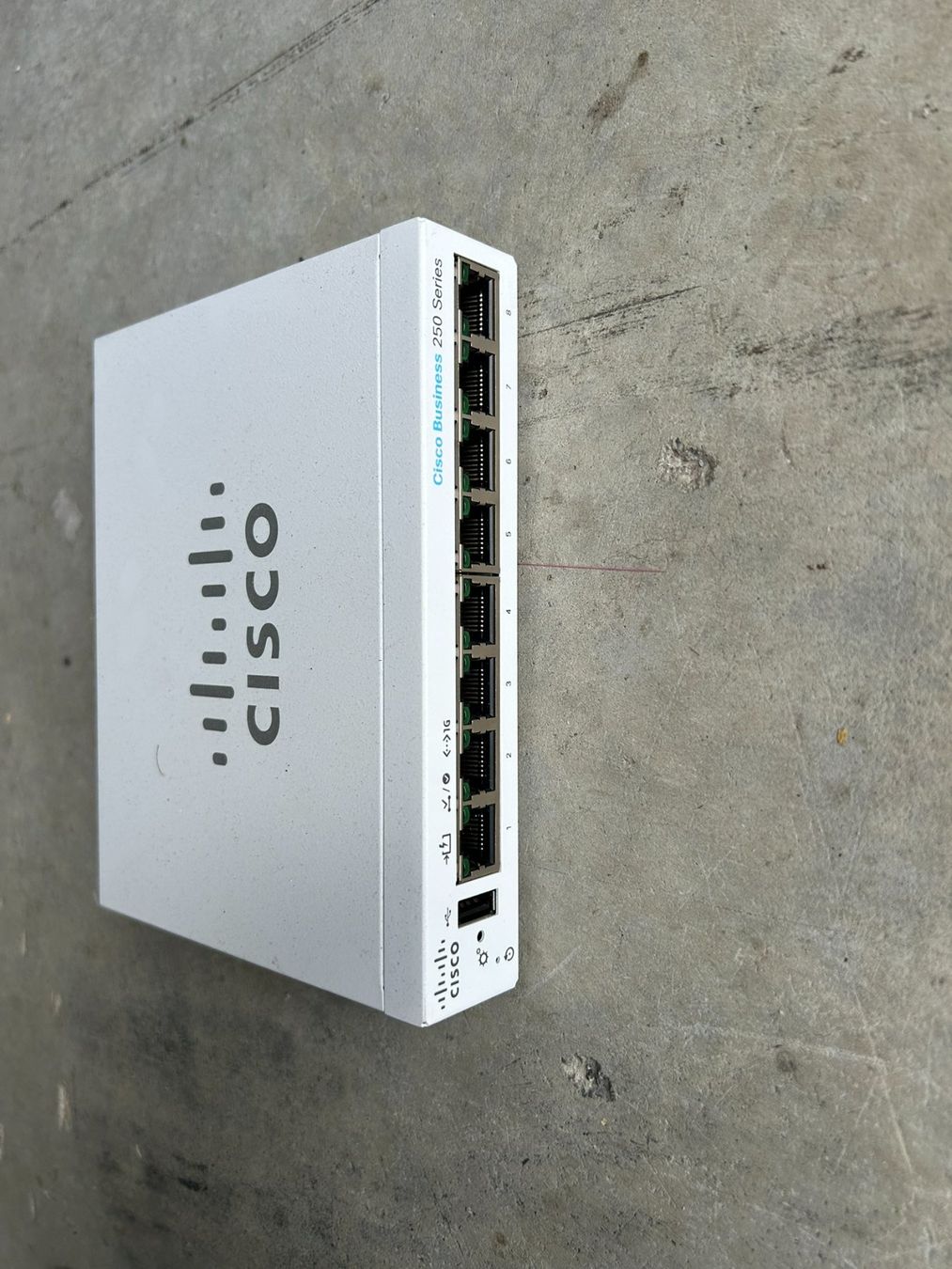 Hub & Switch: Cisco Switch CBS250-8T-D-EU 8 Port – Usato da Glis venduto da ict_jwz7