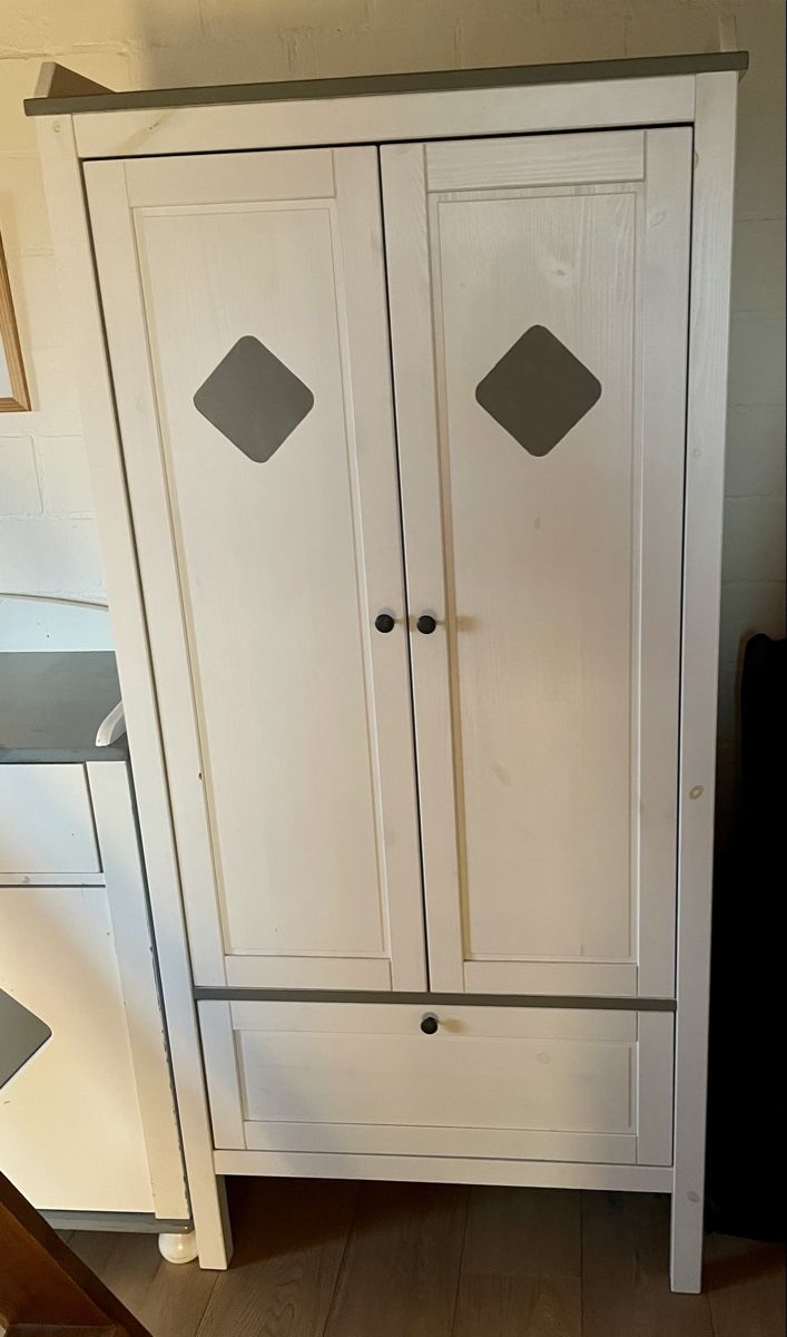 Armadi: Ikea Sundvik Kleiderschrank – Usato da Dinhard venduto da Zoar7