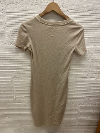 Zara Ripp-Kleid kurzarm beige Gr M