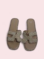 Sandal with pearls and rhinestones