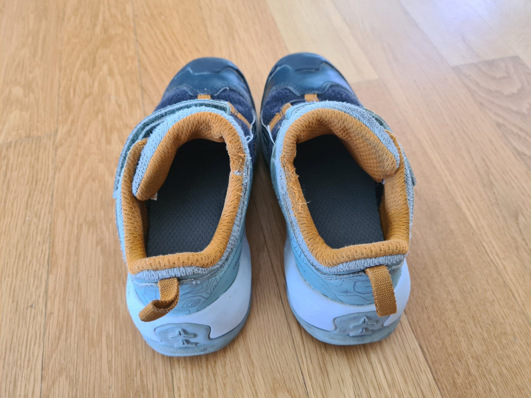 Decathlon Scarpe per ragazzi: Wanderschuh Quechua Gr 30 – Usato da Zumikon venduto da daryona 1