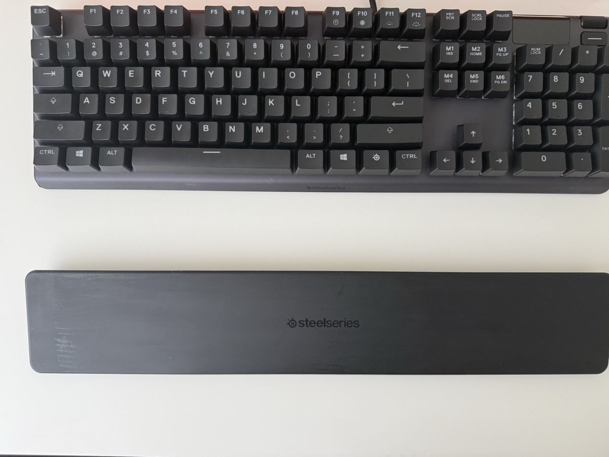 Steelseries Tastiere: SteelSeries Apex 5 Hybrid Mechanical Keyboard – Nuovo (secondo la descrizione) da Genève venduto da ali_5msd 1