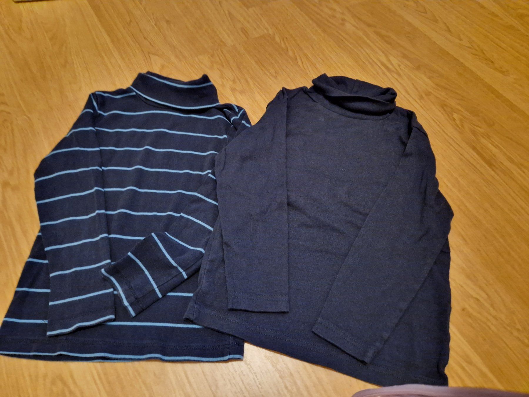 Maglioni & Felpe: 2 Rollkragenshirts 110 – Usato da Giswil venduto da monimaus08