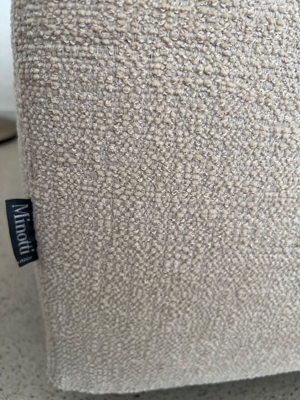 Minotti Sgabelli: Minotti Beige Ottoman Groundpiece Pouf Basis Element – Usato da Zürich venduto da bottega.bernardo 1