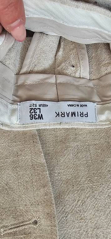 Completi: beiger Komplettanzug – Usato da Gipf-Oberfrick venduto da Stefania02-91 1