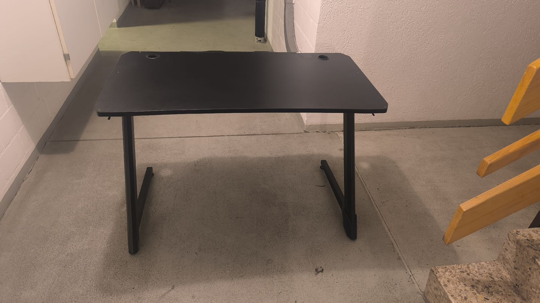 Tavoli: Gaming Tisch/ Computertisch – Usato da Fulenbach venduto da Kiener03