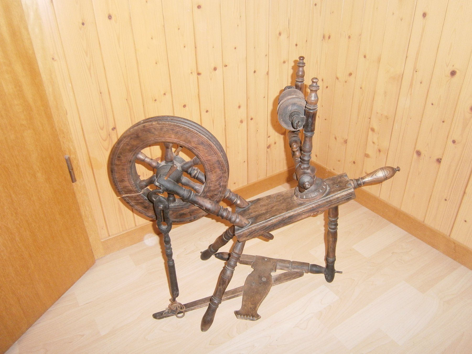 Spinnräder: antikes Spinnrad – Gebraucht aus Schwarzenburg von lore09