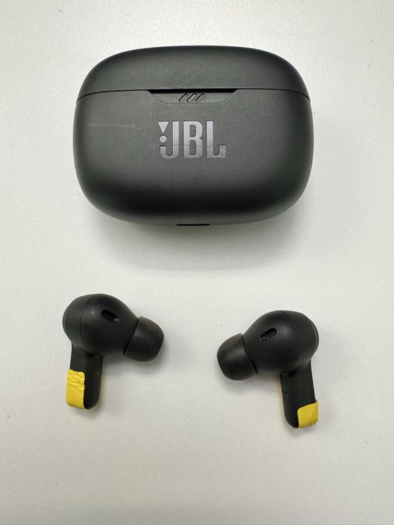 JBL Wave Beam Black Wireless Earbuds - Like New Condition! 2