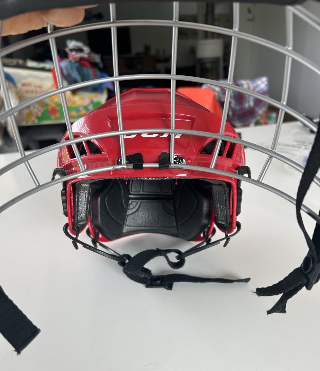 Ccm Caschi: Casque de hockey sur glace – Usato da Anieres venduto da mas_cgf5 2