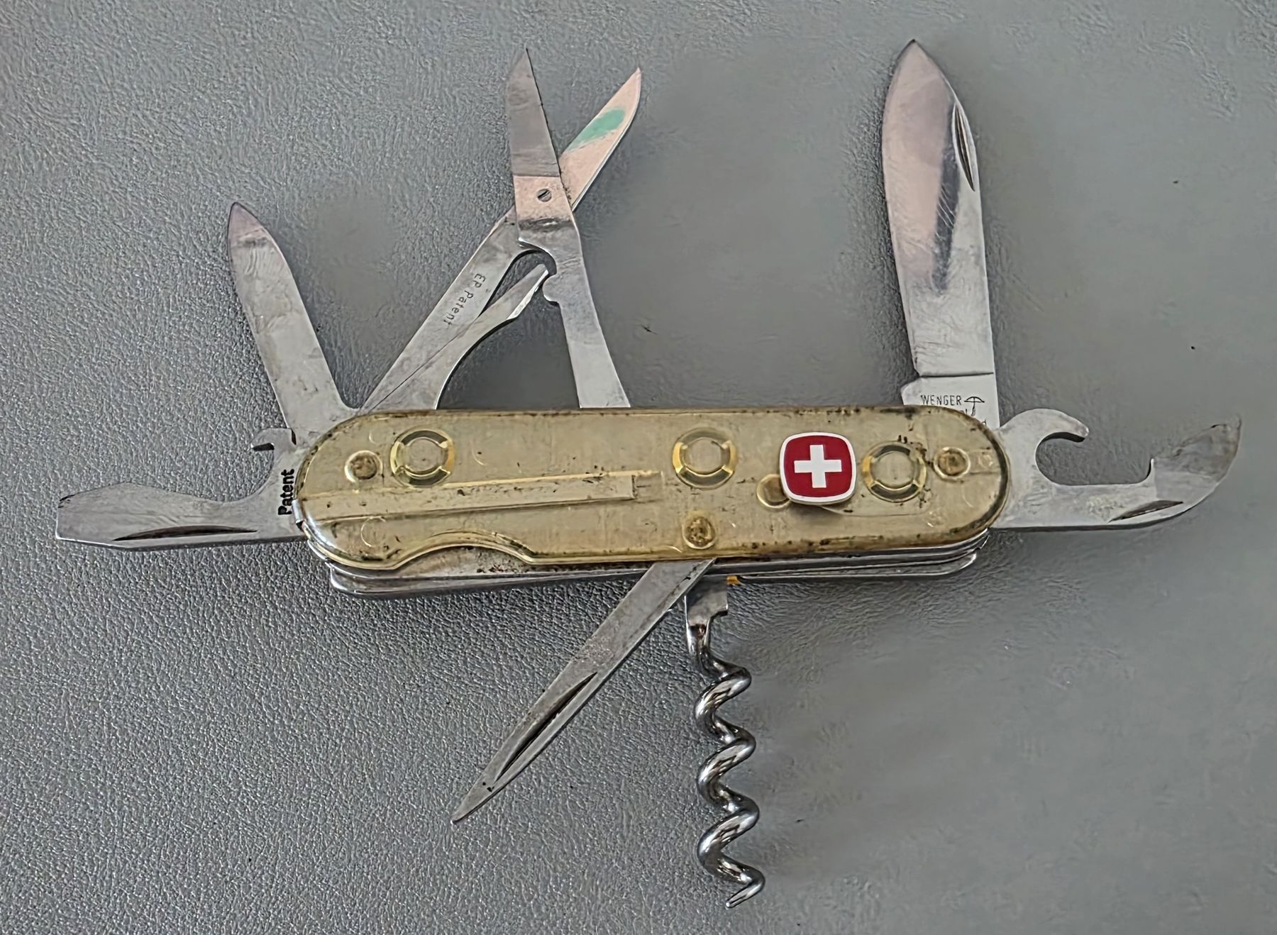 Wenger Coltelli tascabile: Wenger sackmesser - 9 Teilig, super erhalten – Usato da Niederuzwil venduto da 262305