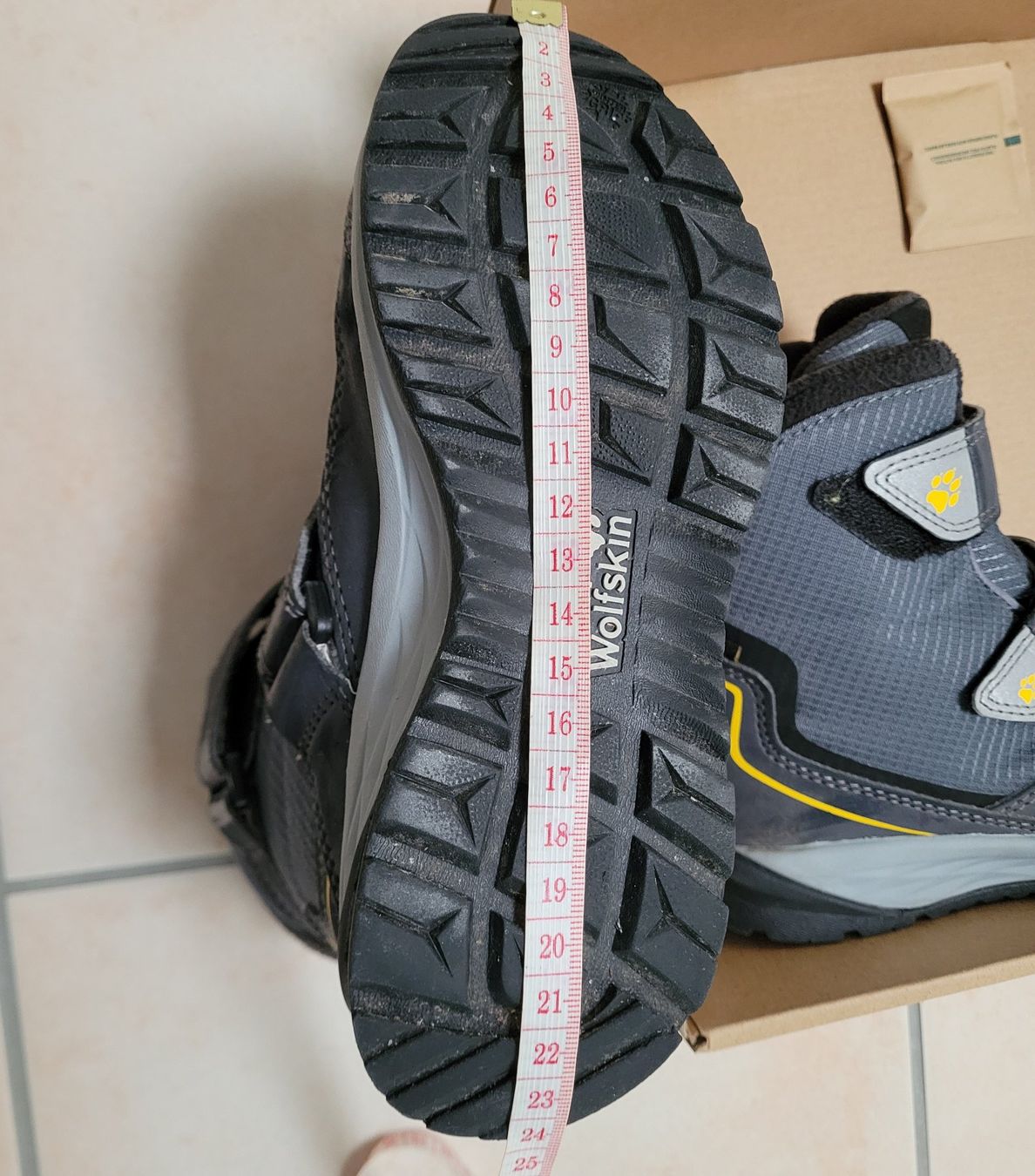 Scarpe per ragazzi: Winterschuhe Gr.31-32 – Usato da Henau venduto da AXAA 3