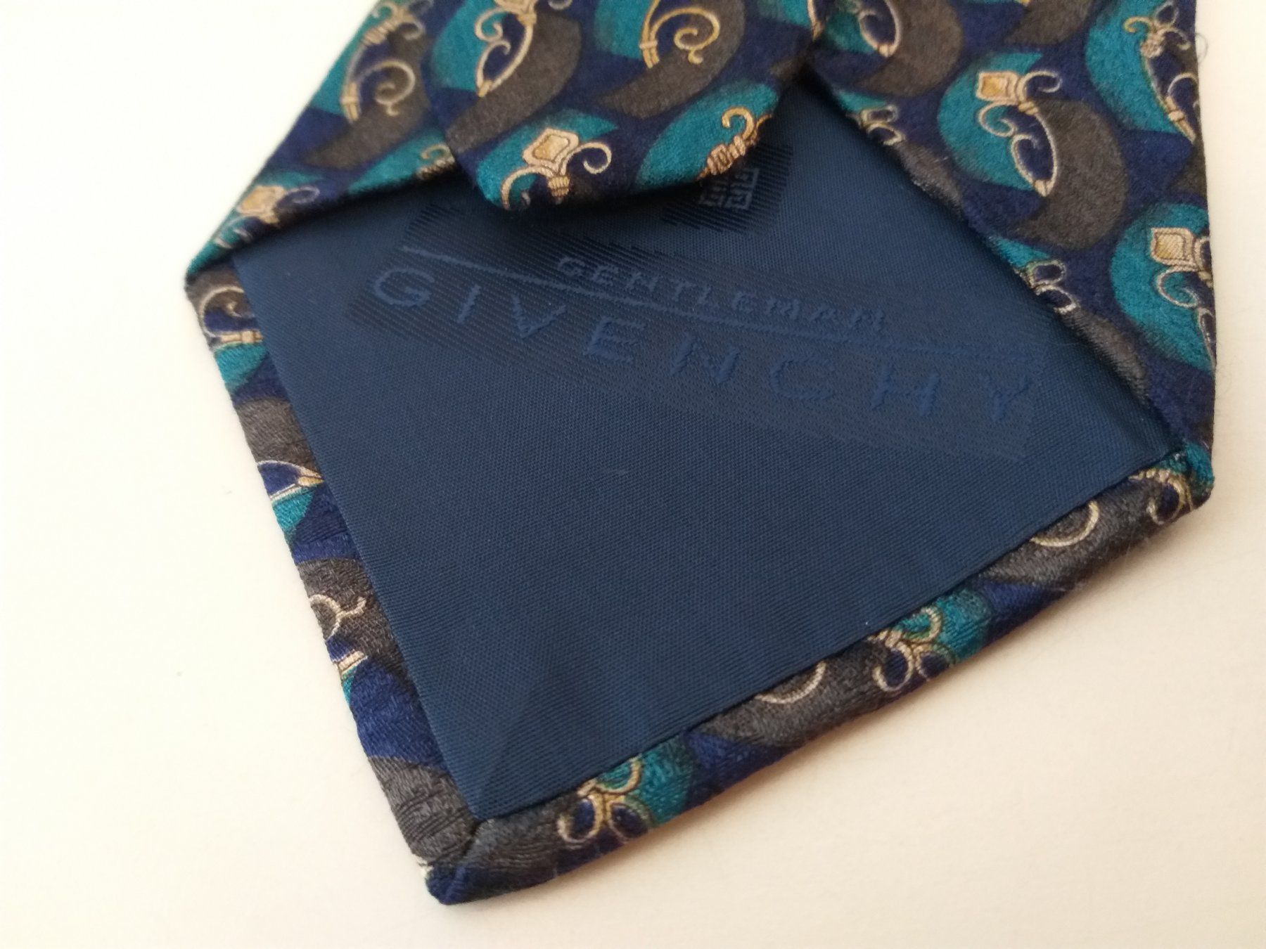 Givenchy Krawatten: GIVENCHY  Cravate en soie / Seiden Krawatte – Gebraucht aus Cossonay-ville von Super-Price-Quality 2