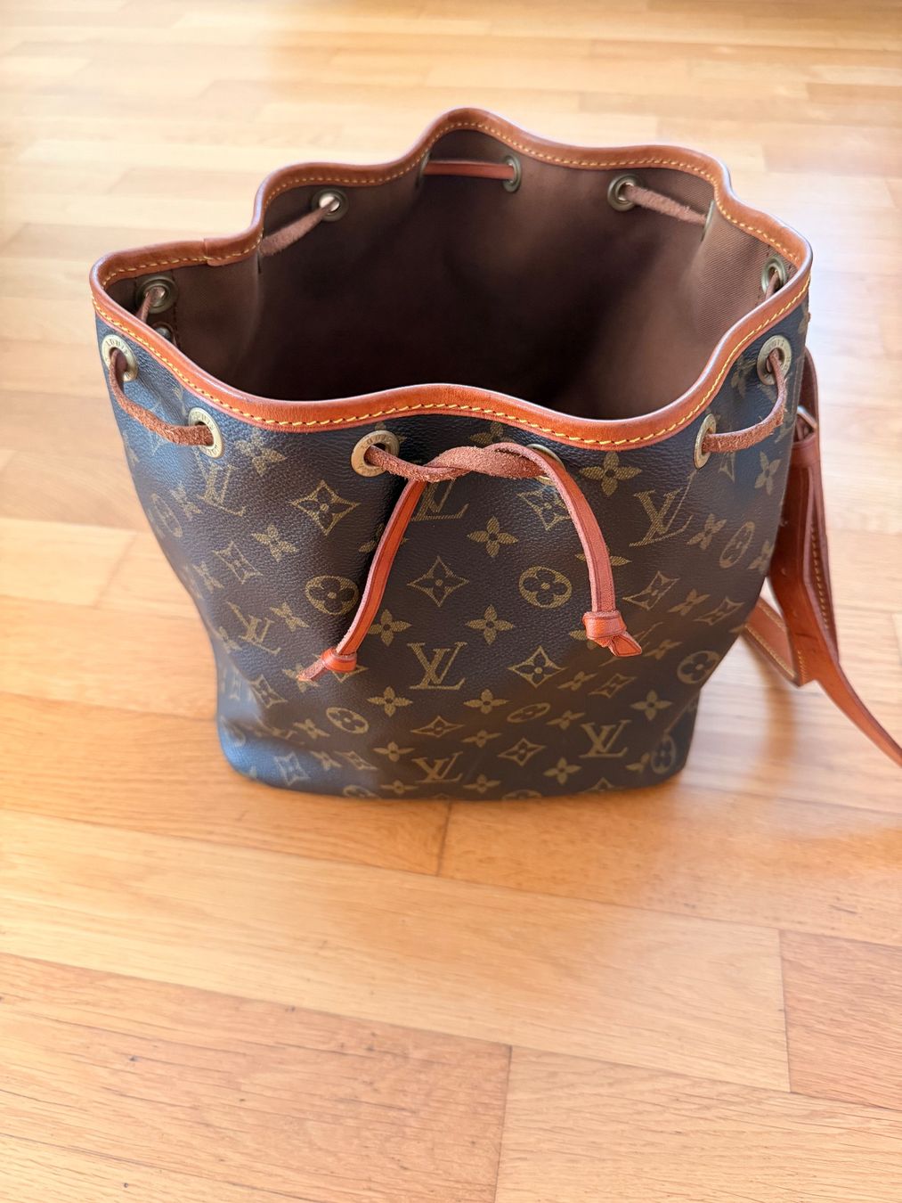 Louis Vuitton Sacs: Louis Vuitton Petit Noe – D'occasion à Zwingen par Nira23 1