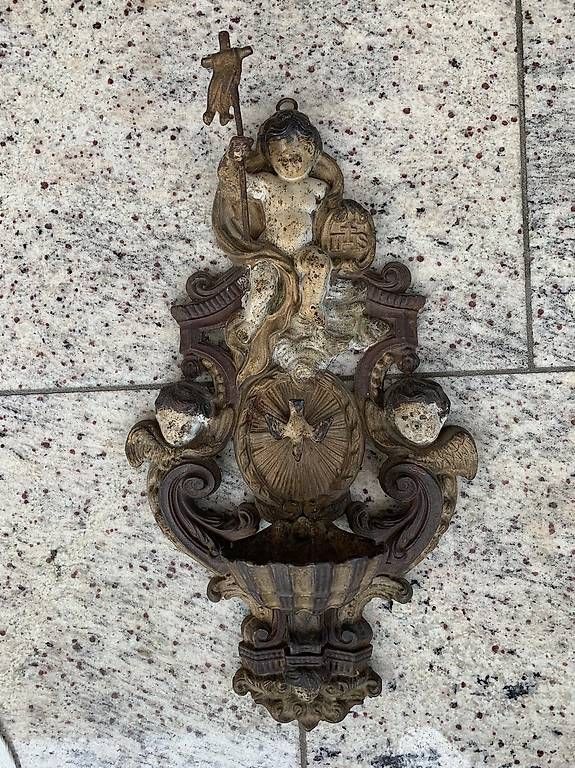 Sculture & Statue: Altes wunderschönes Weihwasser Becken – Usato da Rothrist venduto da Oddymanliane