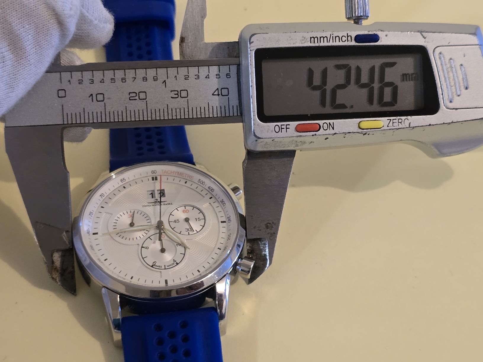 Zeno Uhren: ZENO WATCH BASEL big date  CHRONOGRAPHE  – Gebraucht aus Grand-Lancy von Montre-Swiss 7
