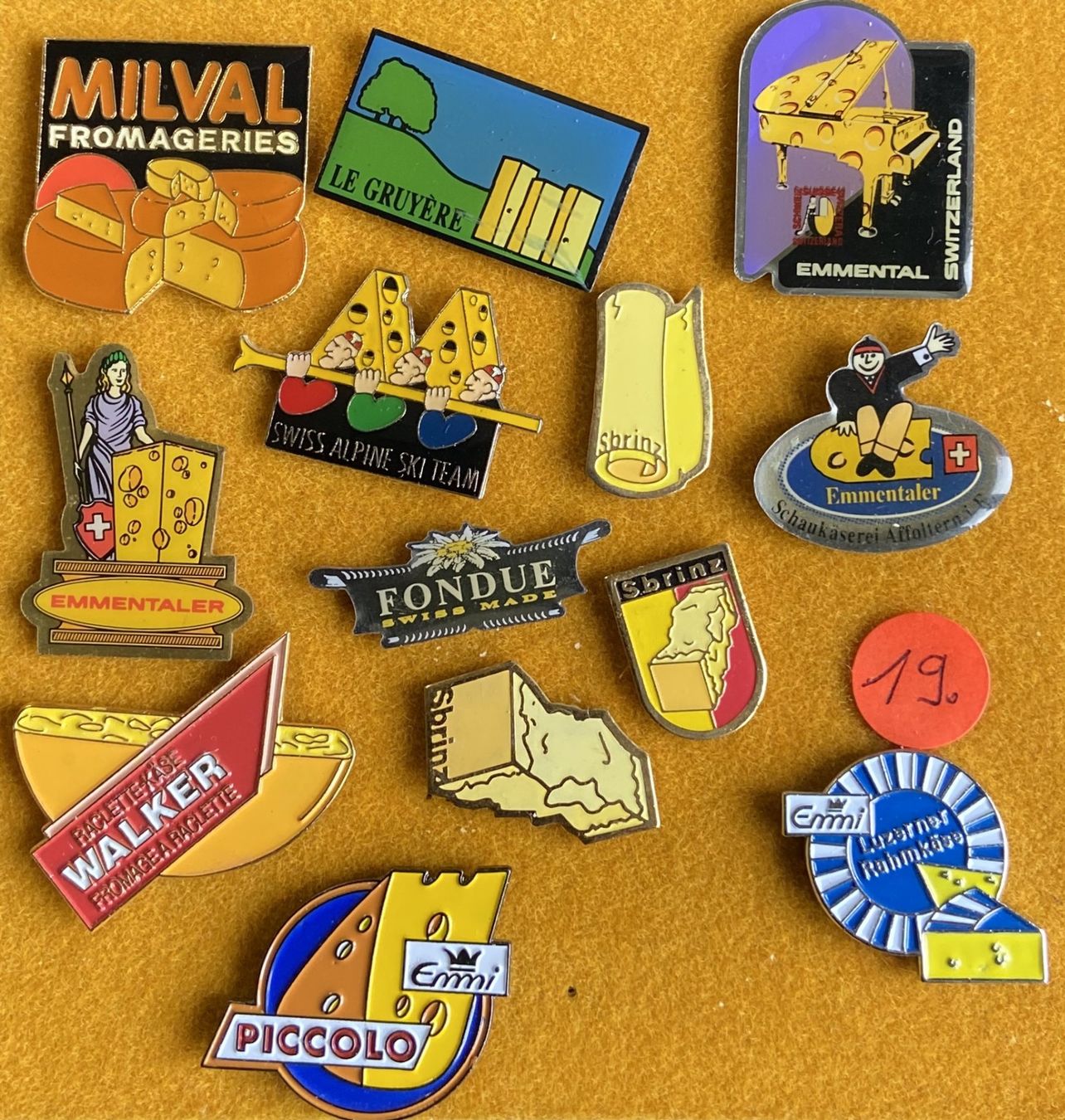 Placchette & Badge: kleine Pin Sammlung Käse  19 – Usato da Böckten venduto da Hansi36