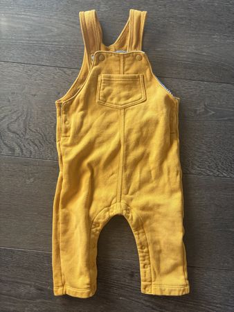 Latzhose Petit Bateau gelb 74 cm guter Zustand