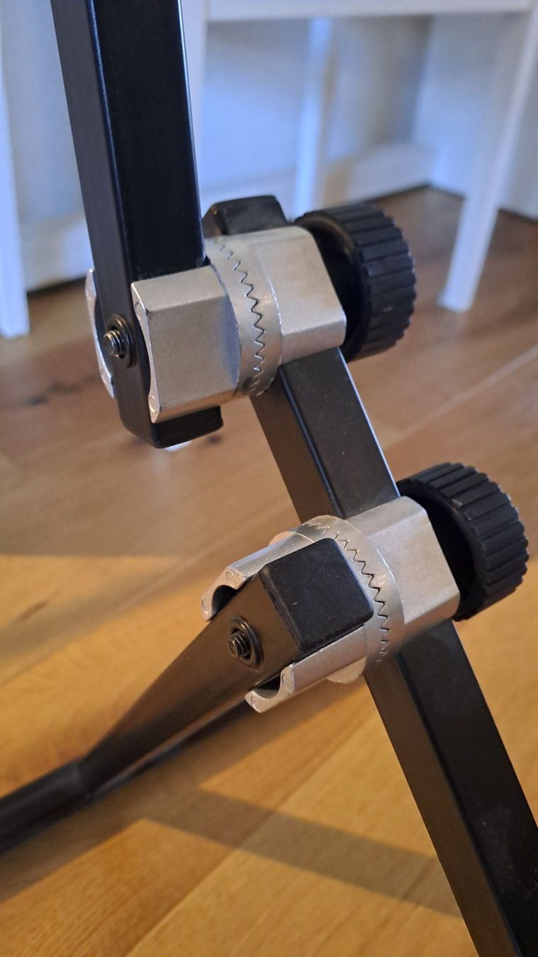 Sonstige Dekorationen & Accessoires: Kontrabassständer – Gebraucht aus Bertschikon Gossau von Zueues 3