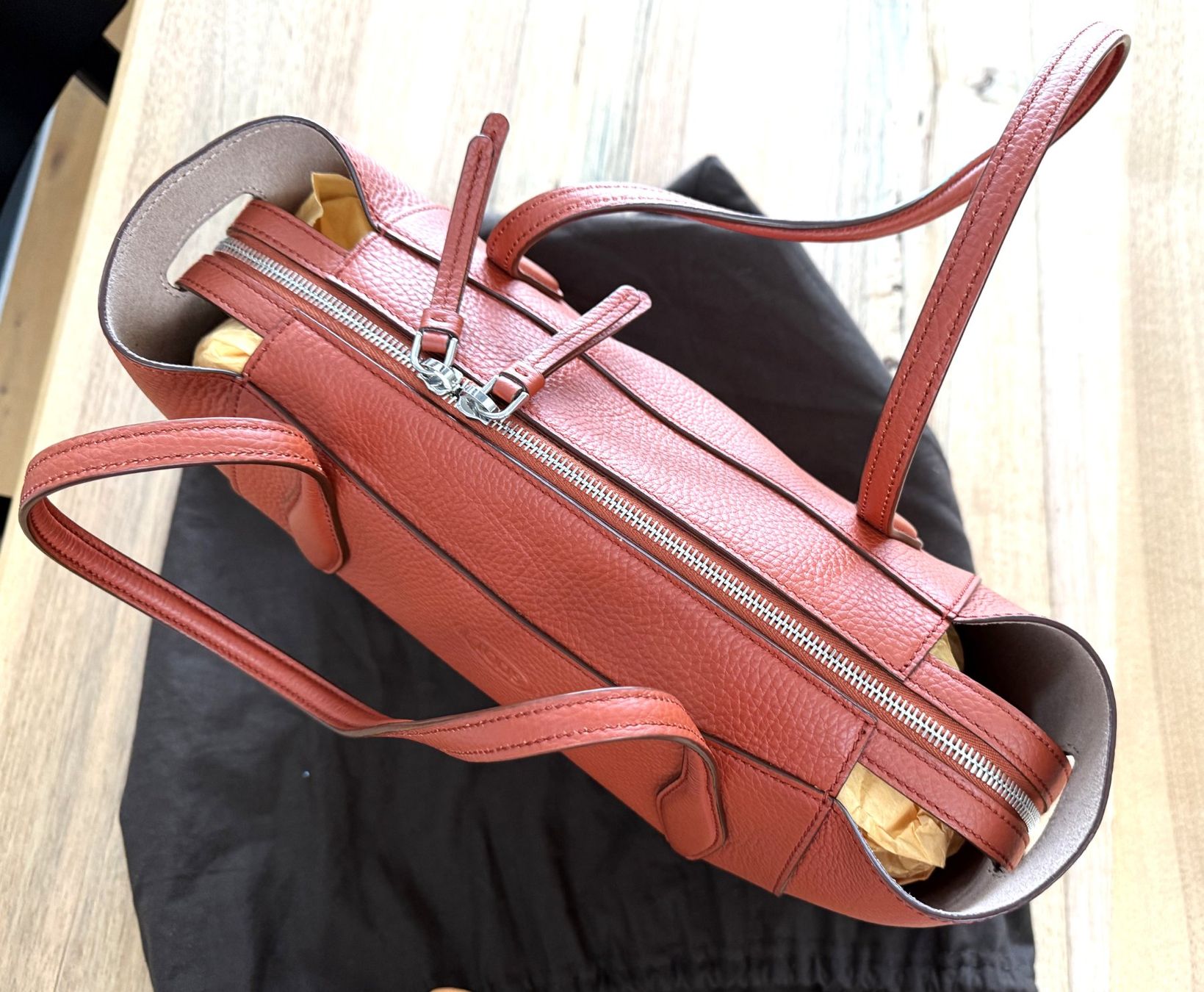 Tod'S Borse da donna: Sac à main Tod's en cuir orange, parfait état! – Usato da Vevey venduto da StudioJAD 3