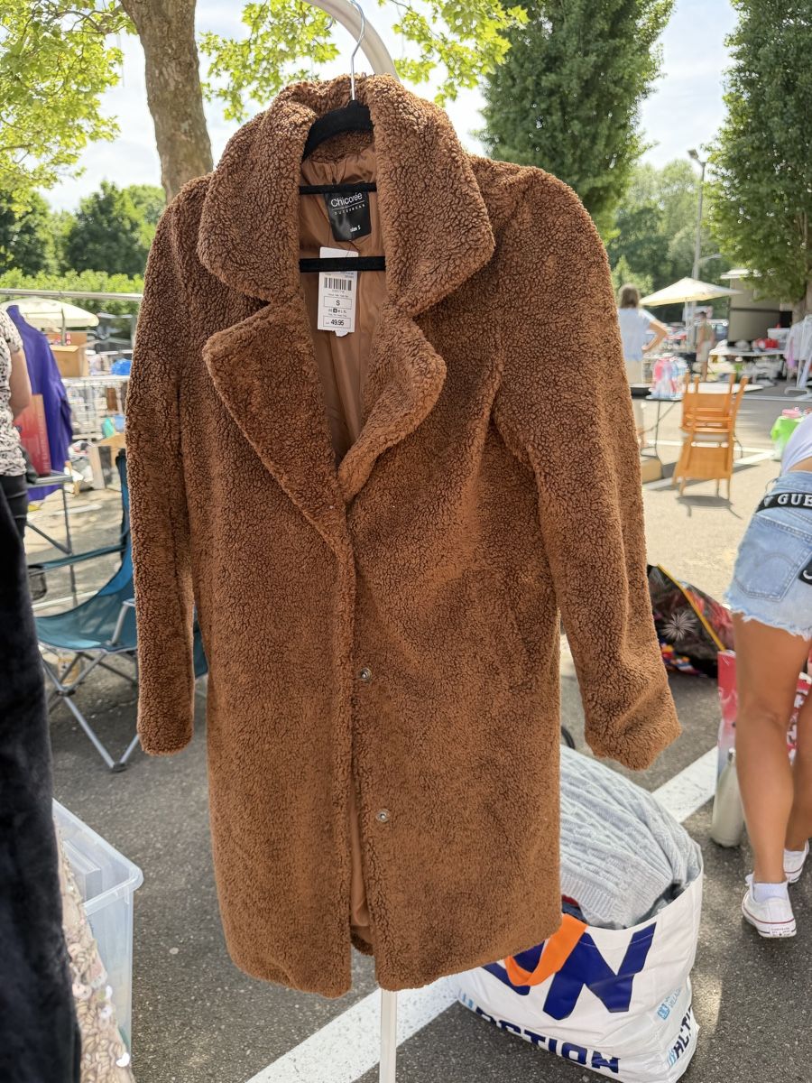 Cappotti: Kuscheliger brauner Teddy-Mantel Gr. M – Nuovo e nell'imballaggio originale da Oberglatt ZH venduto da dianca1992
