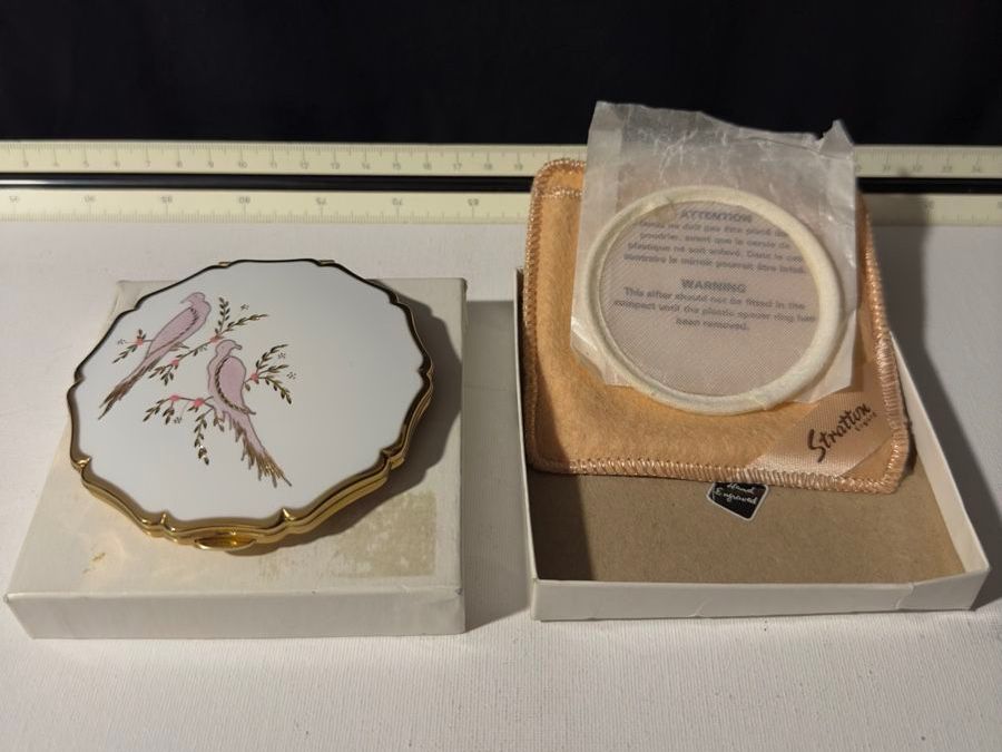 Make-up: Stratton Powder Compact, rare, unused – Nuovo (secondo la descrizione) da Zürich venduto da RatsTreasure 3